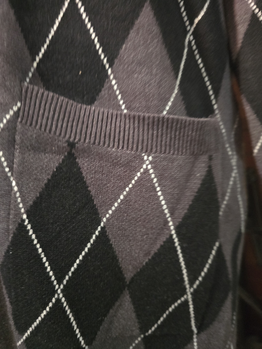 Liz Claiborne Gray and Black Argyle Long Cardigan - Picture 6 of 7